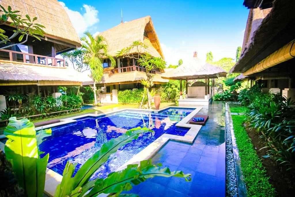 Radiant Jepun Villa Legian Værelse billede