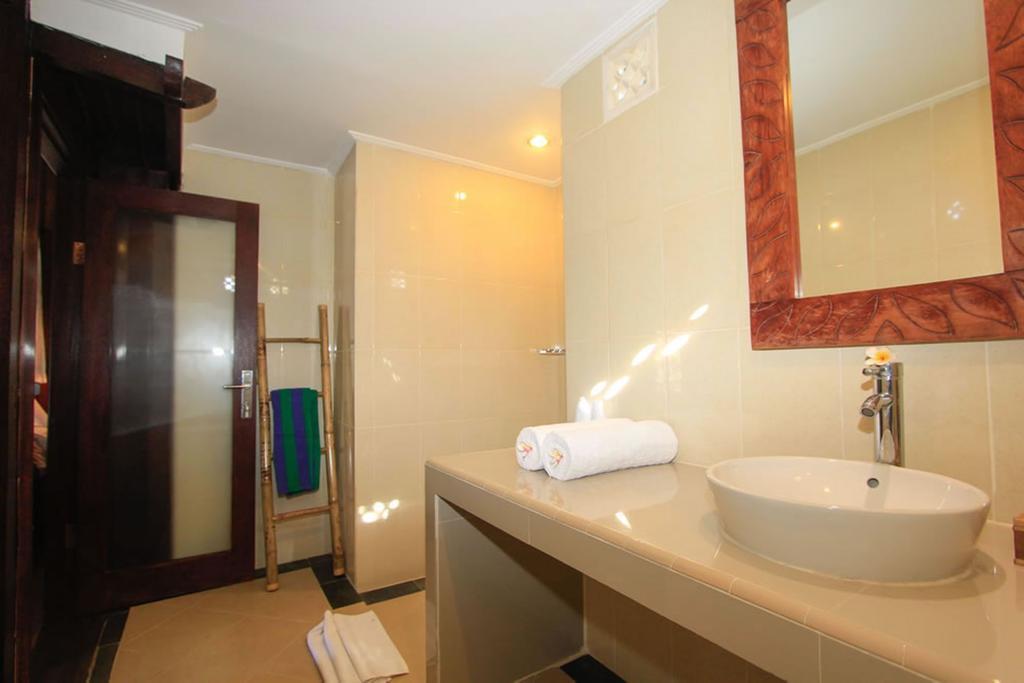 Radiant Jepun Villa Legian Værelse billede