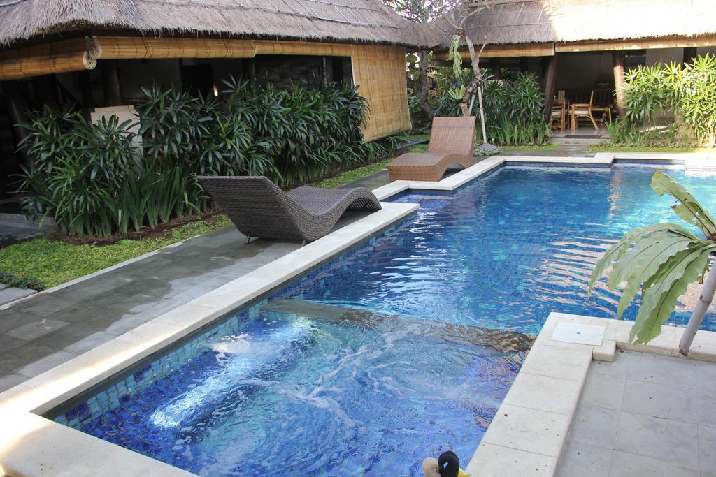 Radiant Jepun Villa Legian Værelse billede